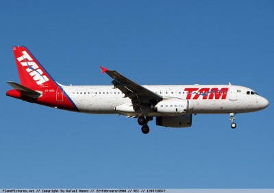 A320-200 TAM 05.jpg