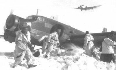 Ju52stuckinsnow.jpg