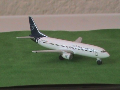 737-400 Blue Panorama EI-CUA 001.jpg