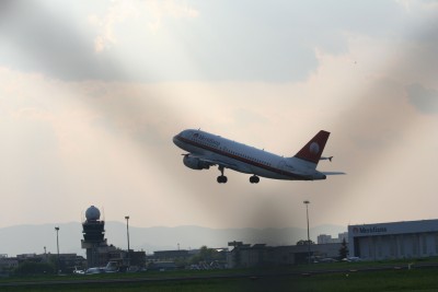 Meridiana-take-off.jpg