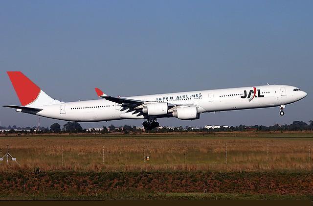 A340 JAL.jpg