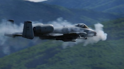 Copia di A-10_Thunderbolt_II_Gun_Run.jpg