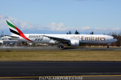 777-300ER Emirates 19.jpg