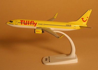 Modell_TUIfly_B738_200.jpg