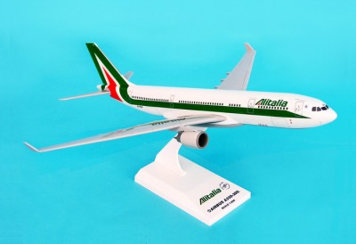 AIRBUS A330-200 ALITALIA.jpg