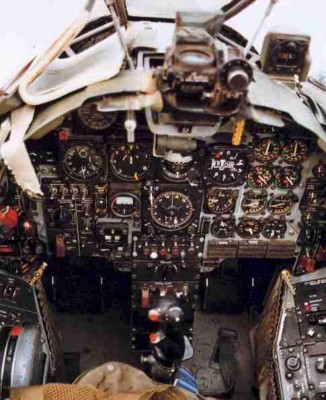 Cockpit G91Y.jpeg