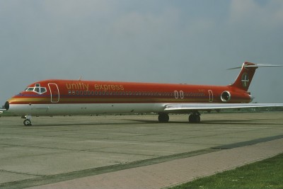 McDonnell_Douglas_MD-82_Unifly_Express_EI-BTY,_GRQ_Groningen_(Eelde),_Netherlands_PP1266691838.jpg