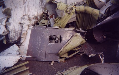 1024px-Swissair_111_debris.jpg