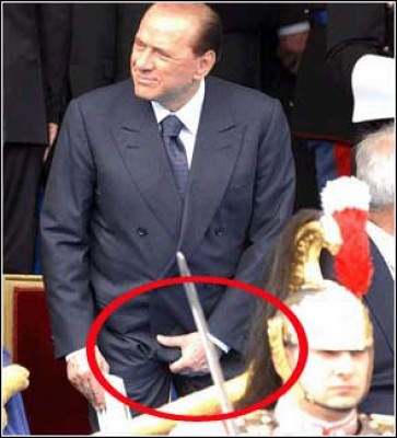 berlusconisitoccaperscaramanzia.jpg